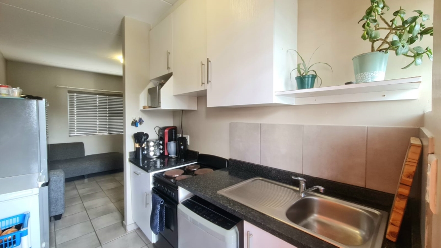 To Let 2 Bedroom Property for Rent in Belhar Western Cape